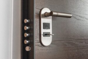A door with very secure locks for ‘Safe and Diversified: Optimal Portfolio Diversification for Family Offices’